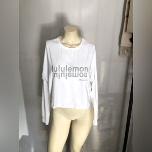 Lululemon Ladies Long Sleeve Top Size 8